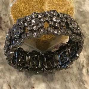 Gunmetal crystal stretch bracelet